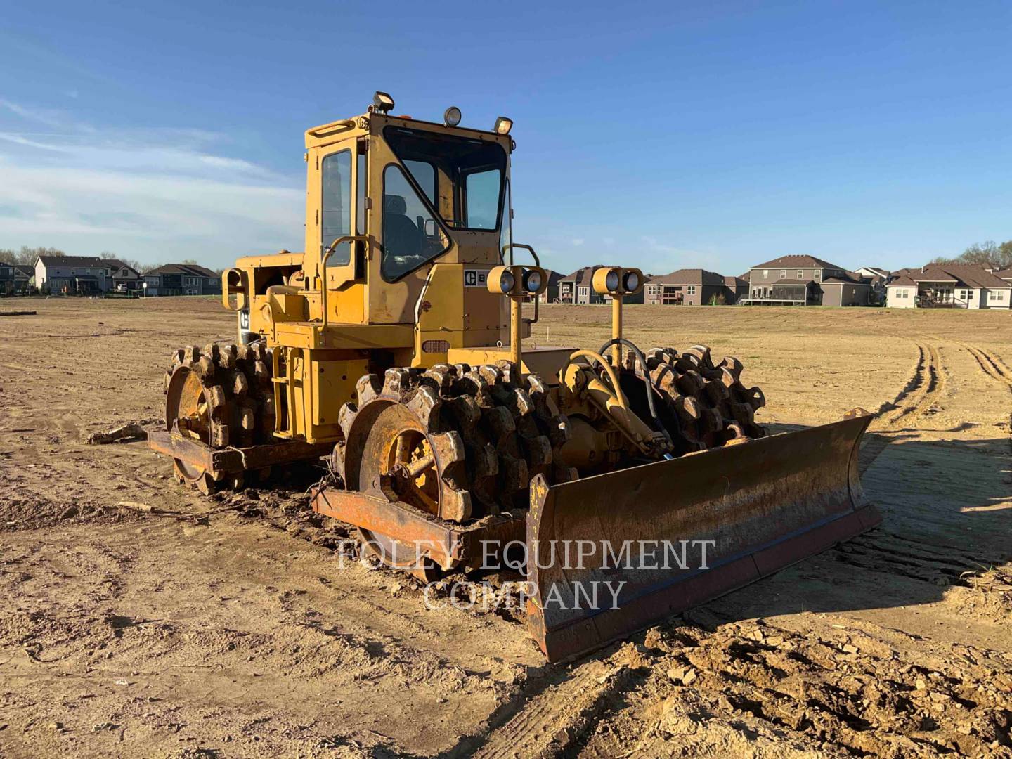 1977 Caterpillar 815 Compactor