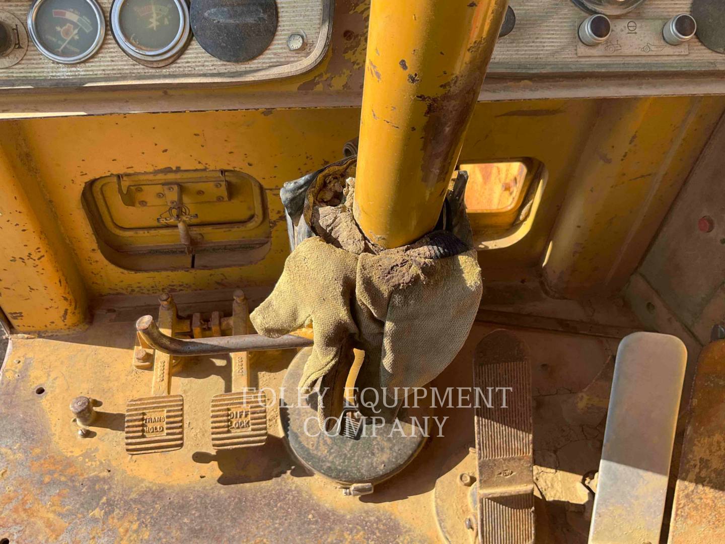 1984 Caterpillar 627B Wheel Tractor