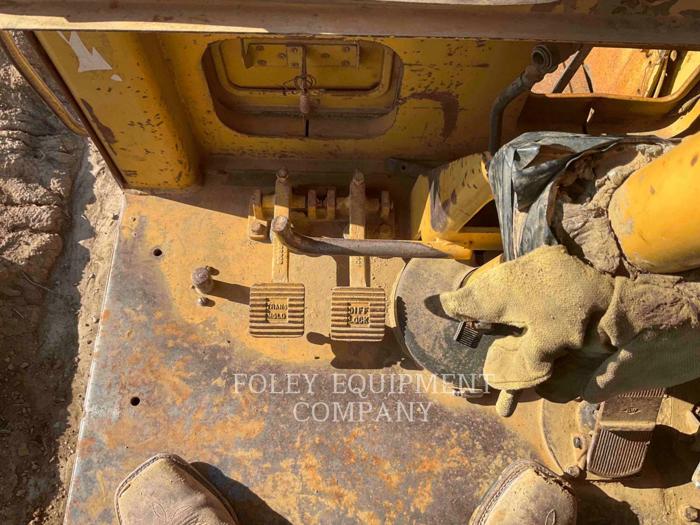 1984 Caterpillar 627B Wheel Tractor