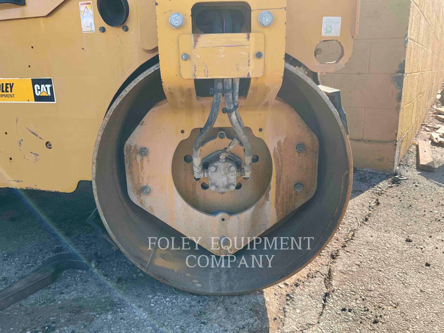 2019 Caterpillar CC24B Compactor