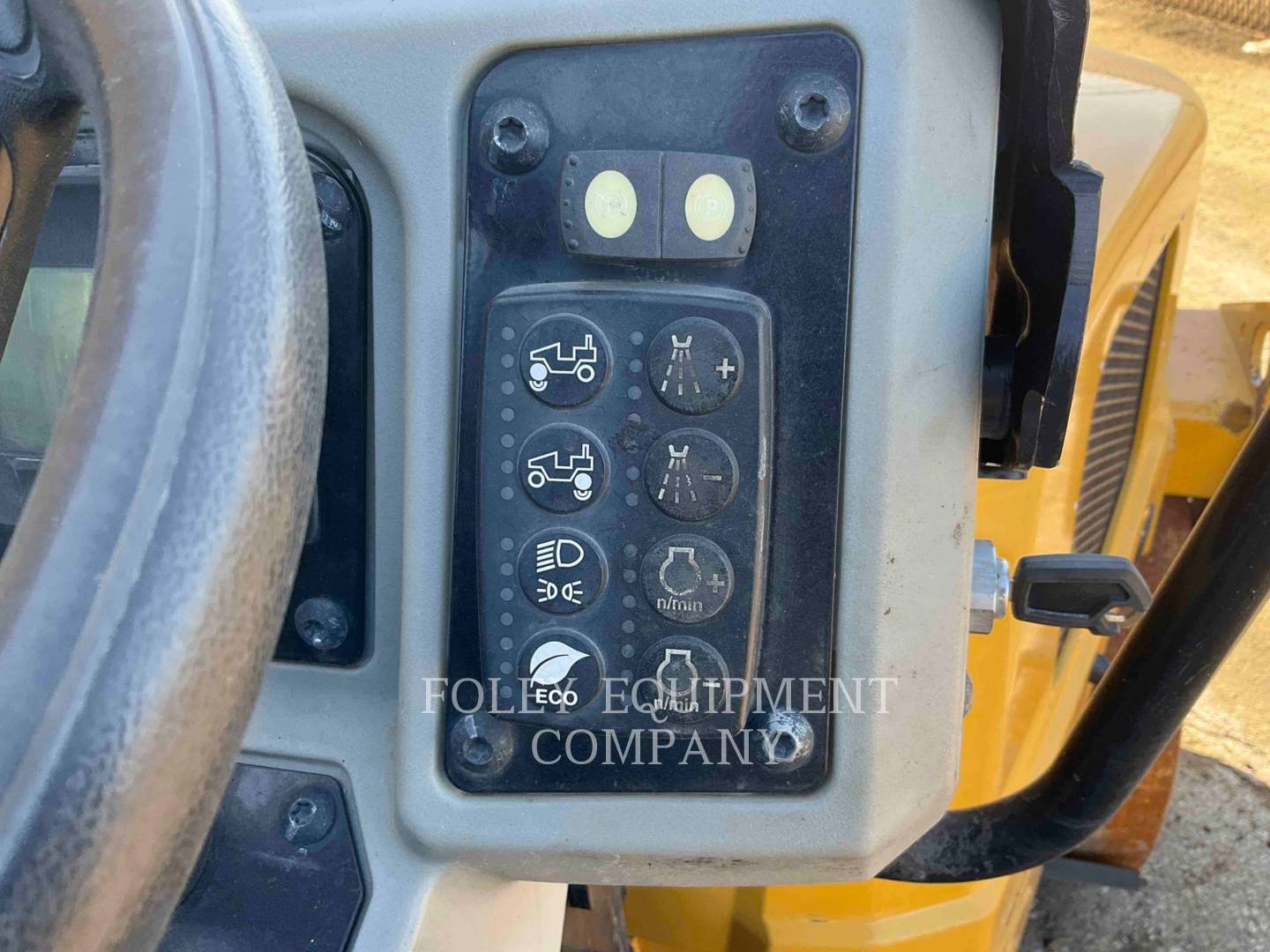 2019 Caterpillar CC24B Compactor