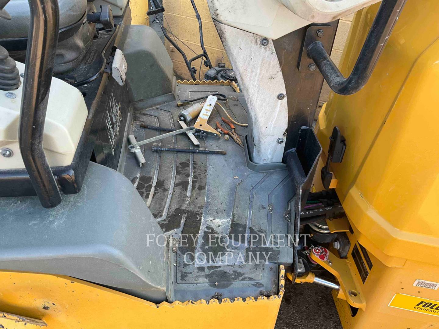 2019 Caterpillar CC24B Compactor