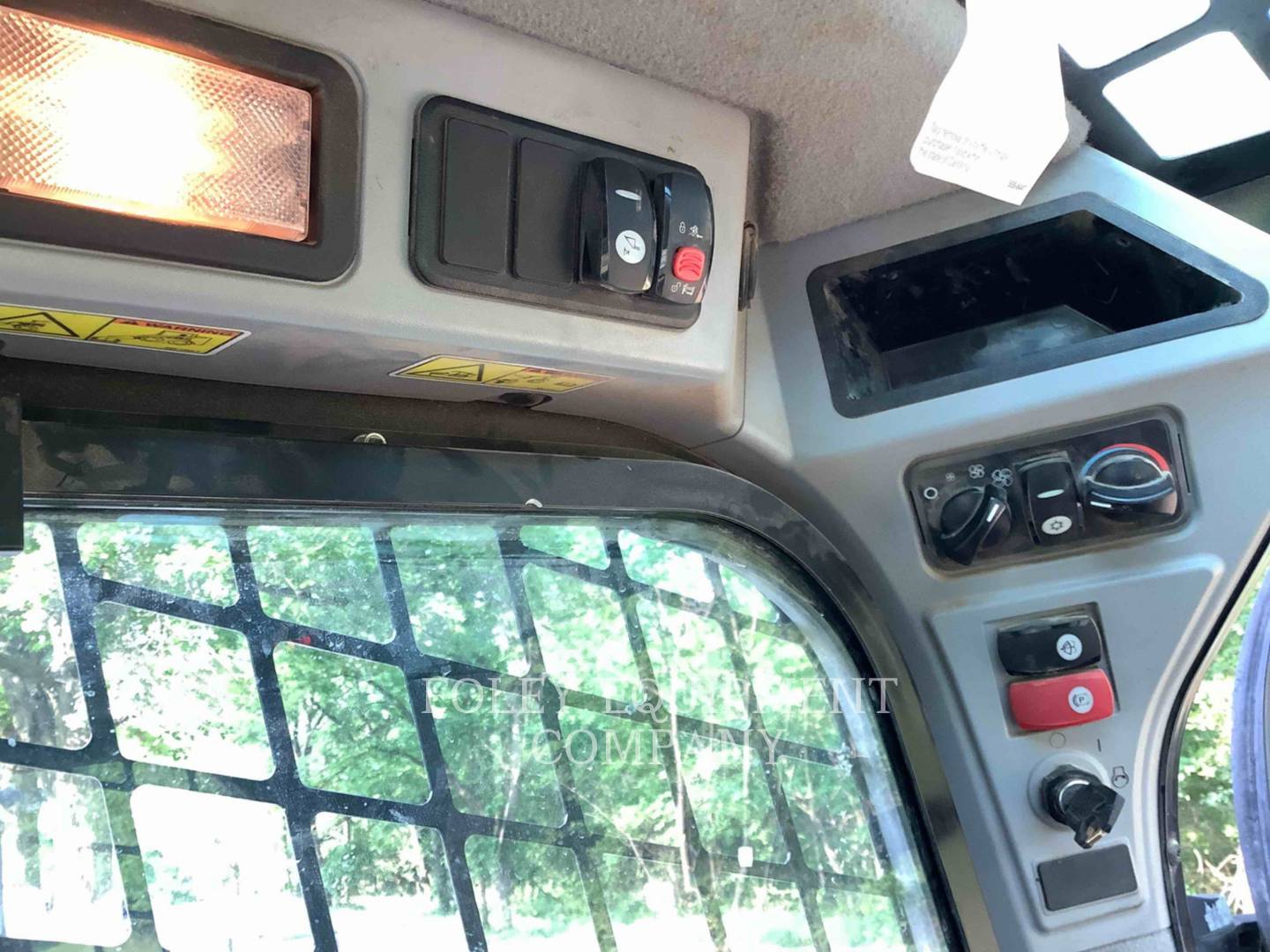 2019 Caterpillar 239DSTD1CA Skid Steer Loader