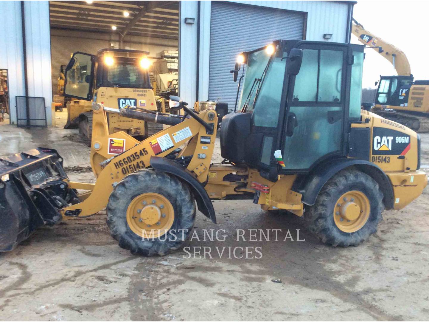 2018 Caterpillar 906M Wheel Loader