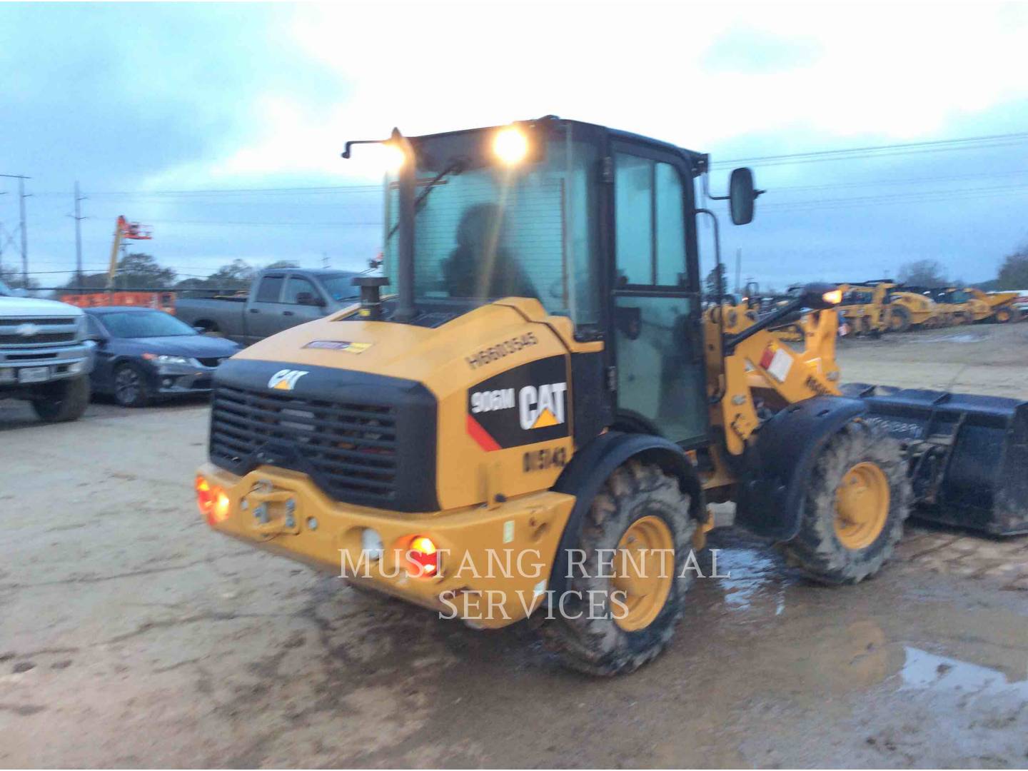 2018 Caterpillar 906M Wheel Loader