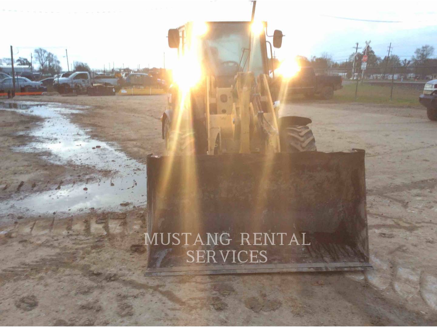 2018 Caterpillar 906M Wheel Loader