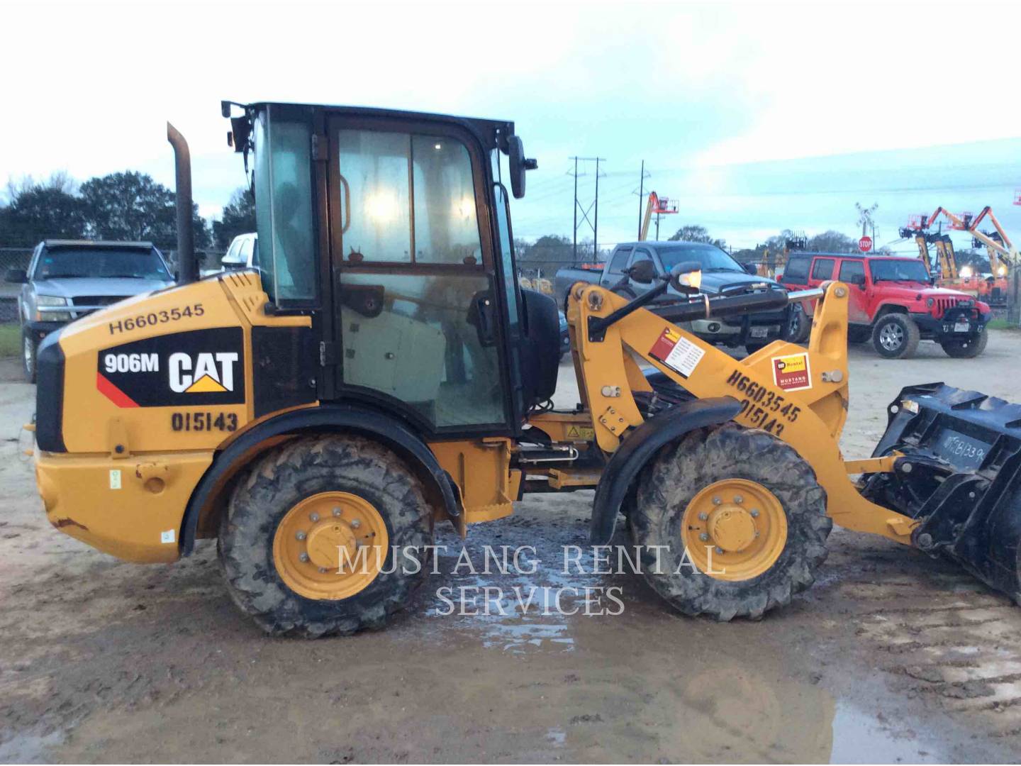 2018 Caterpillar 906M Wheel Loader