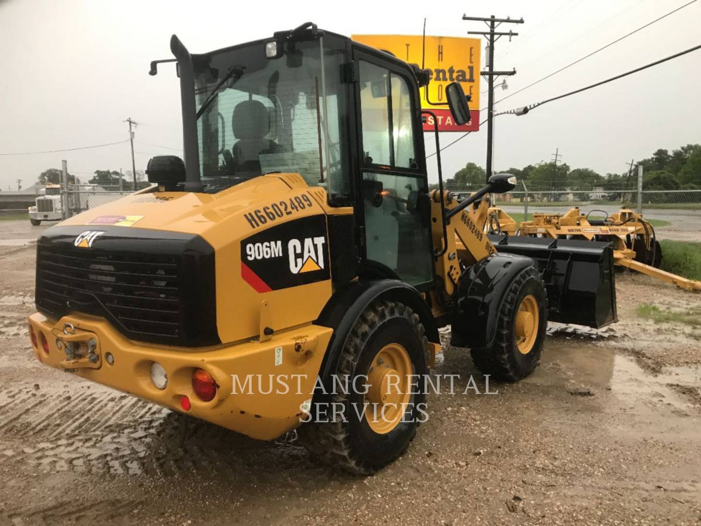 2018 Caterpillar 906M Wheel Loader