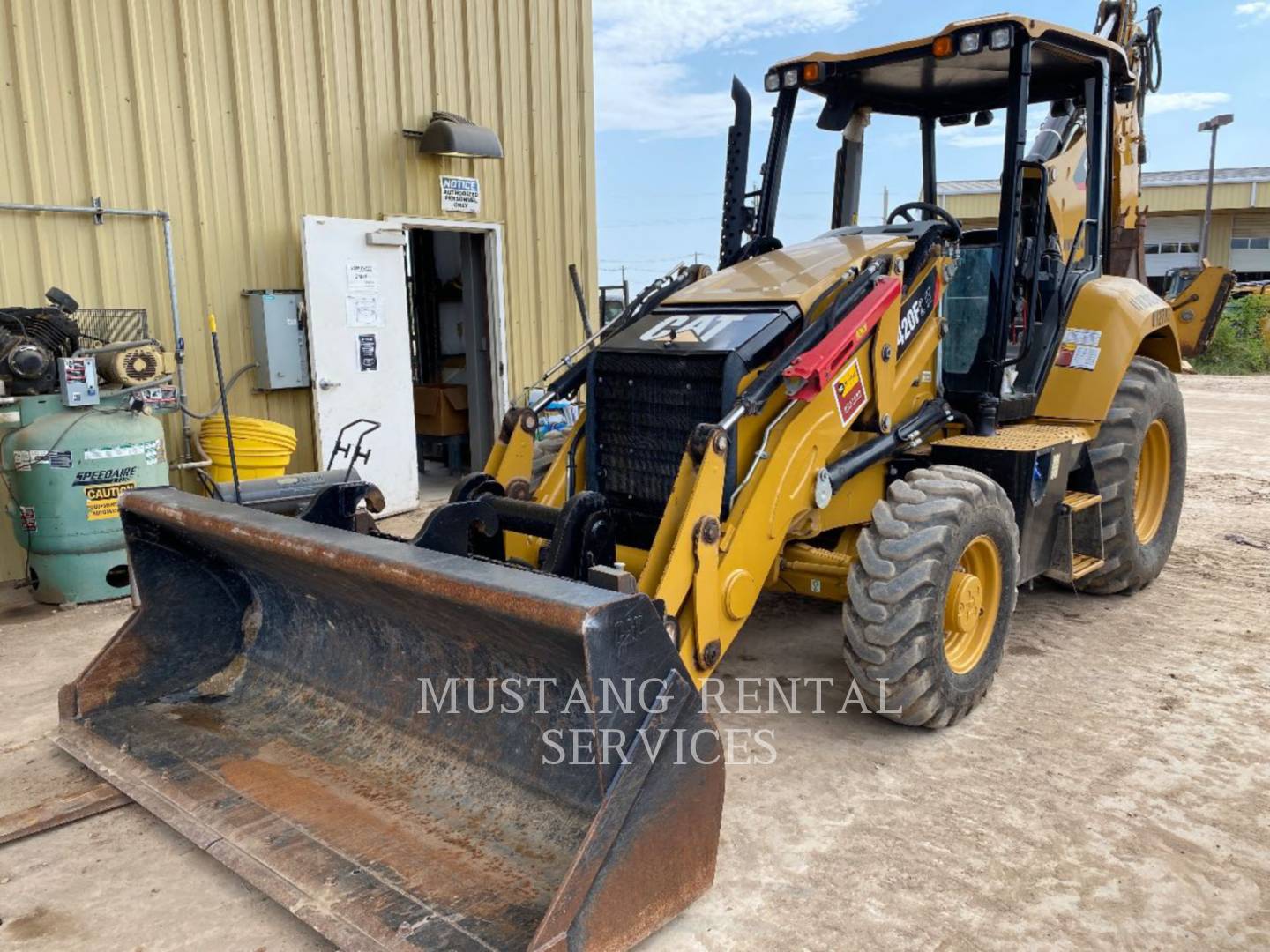 2018 Caterpillar 420IT4WDE Tractor Loader Backhoe