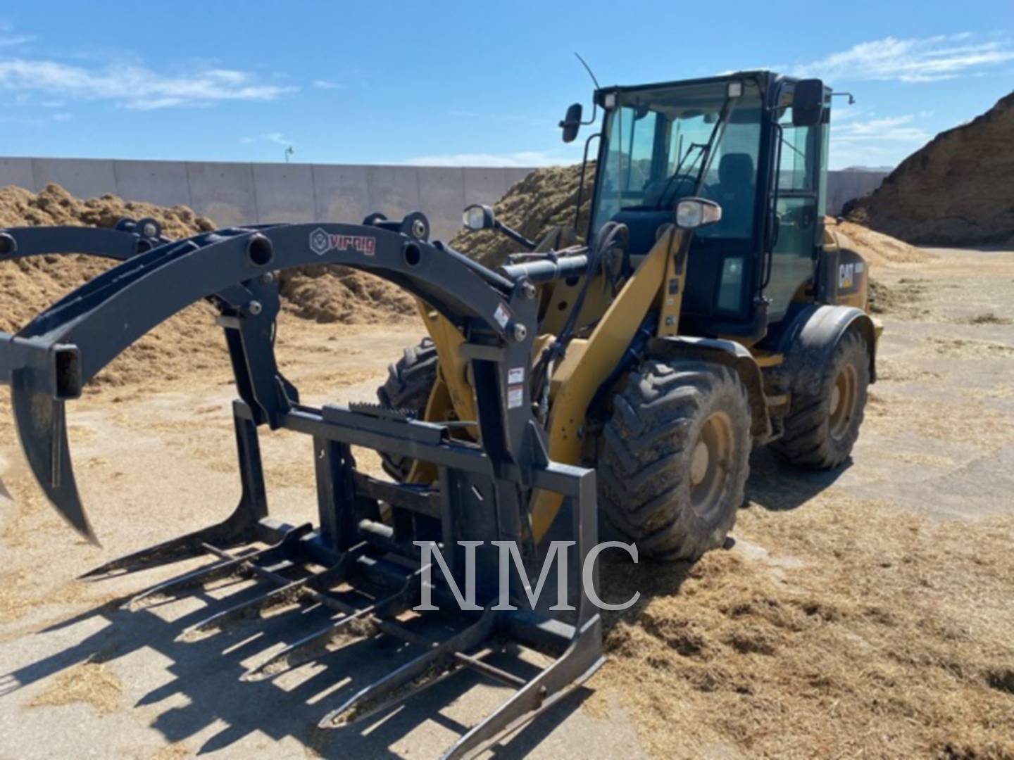 2019 Caterpillar 908M Wheel Loader