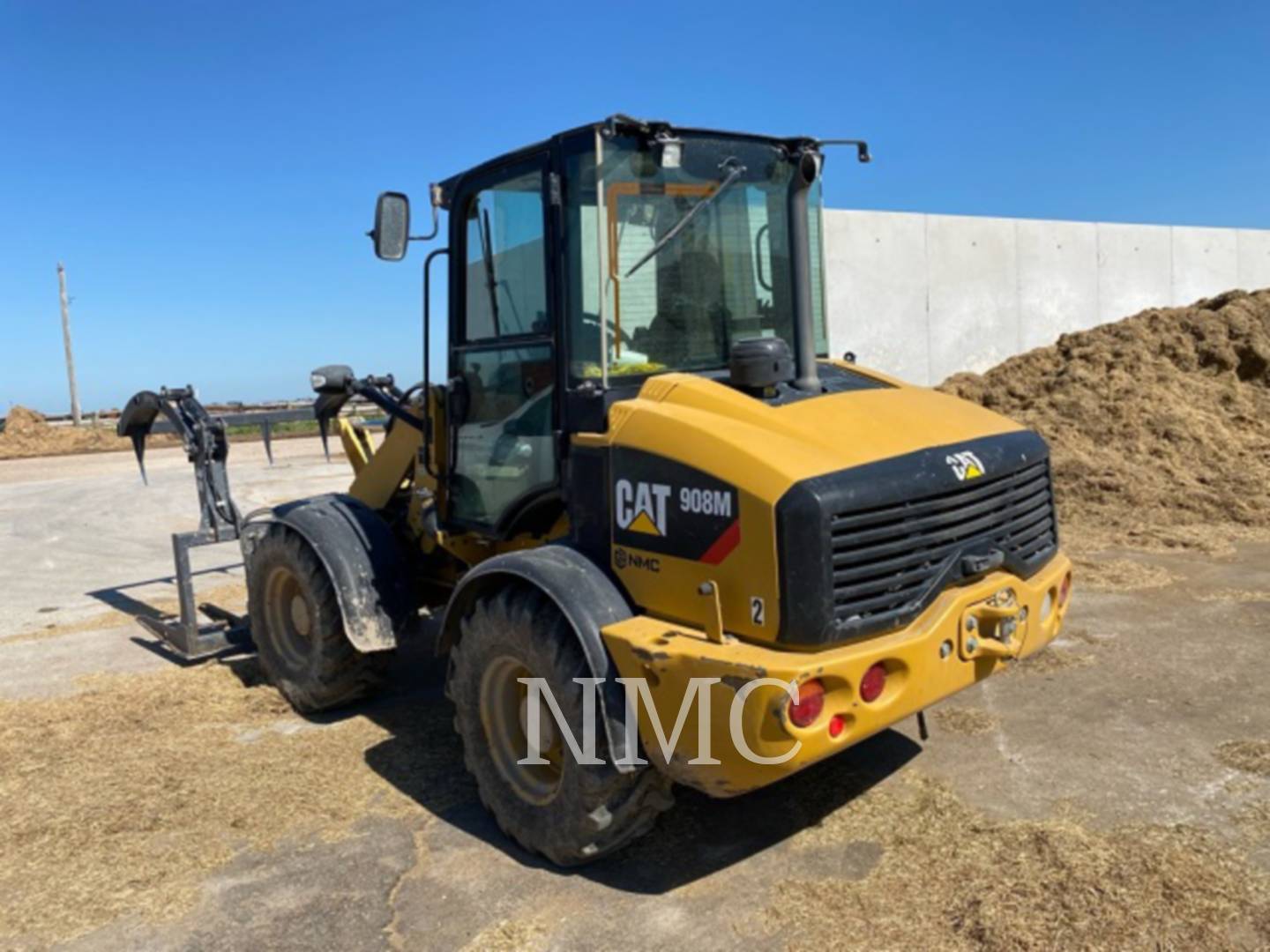 2019 Caterpillar 908M Wheel Loader