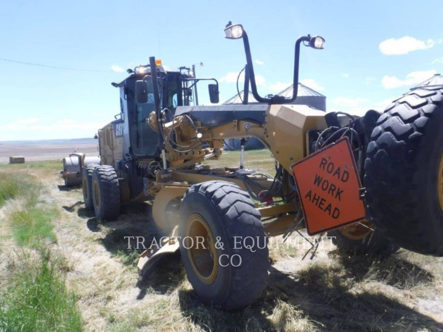 2014 Caterpillar 12M2 Grader - Road