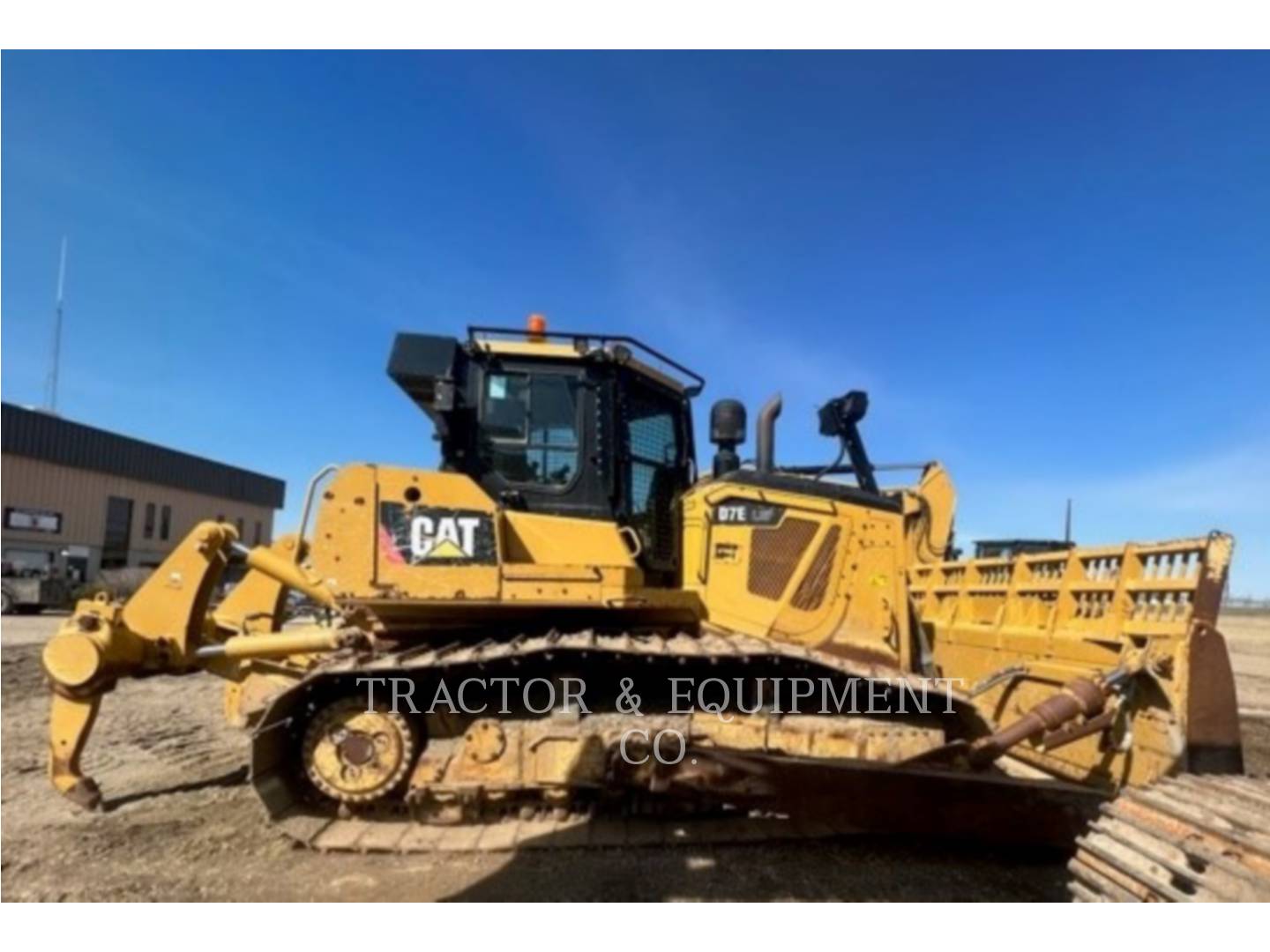 2013 Caterpillar D7E LGP Dozer