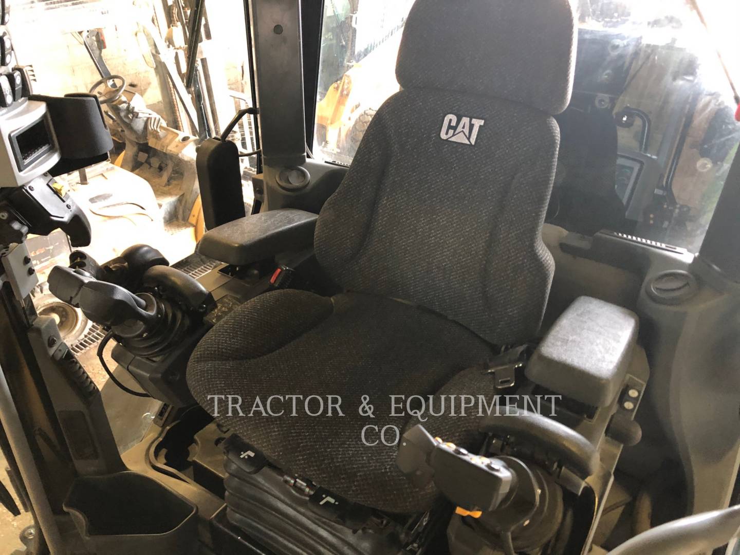 2017 Caterpillar 160M3AWD Grader - Road