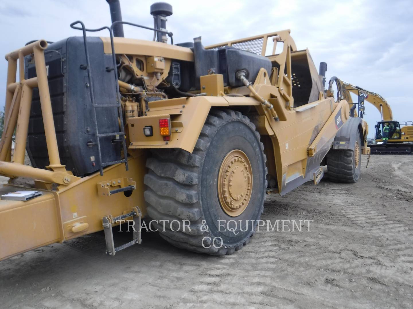 2019 Caterpillar 627K Wheel Tractor