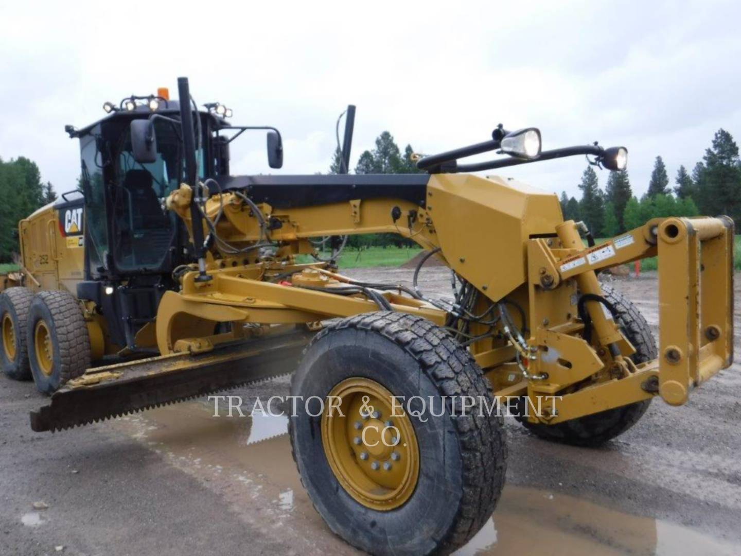 2016 Caterpillar 12M3 Grader - Road