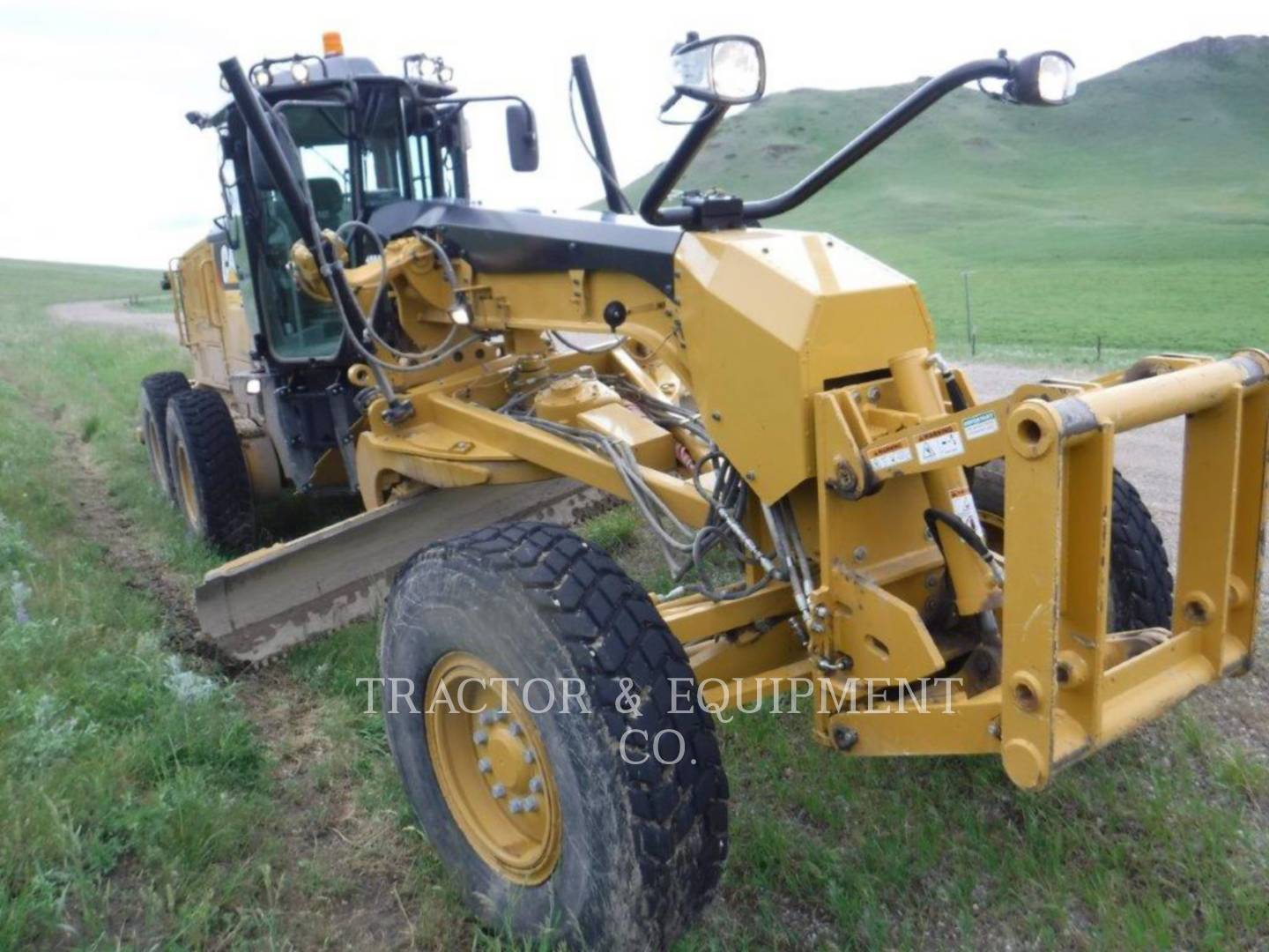 2016 Caterpillar 12M3 Grader - Road