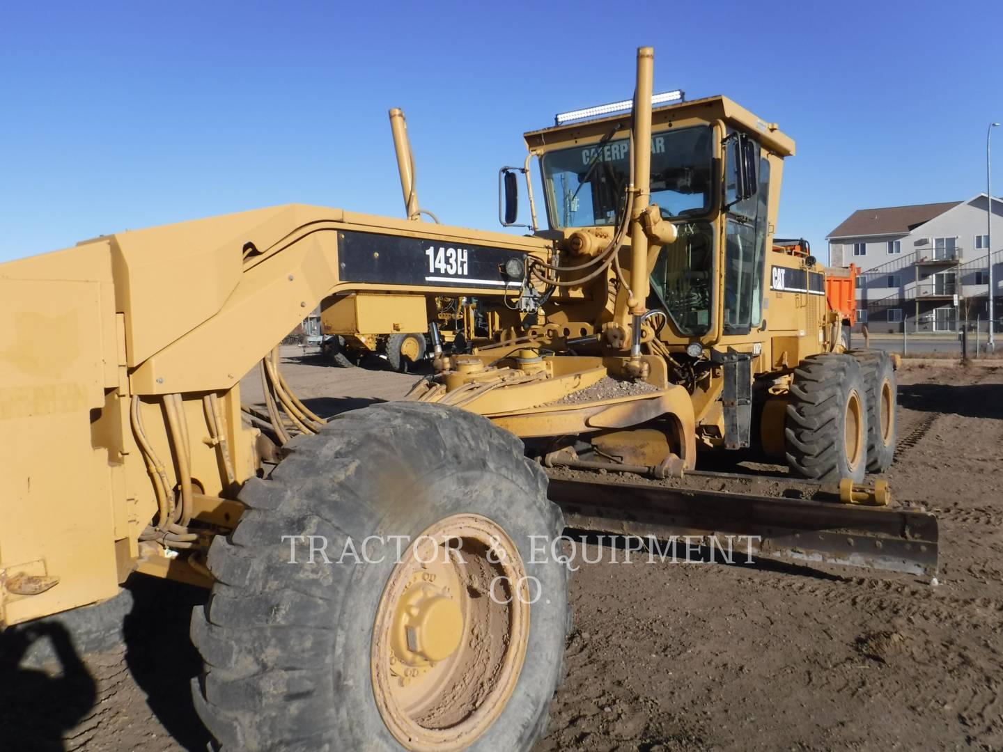 2002 Caterpillar 143H Grader - Road