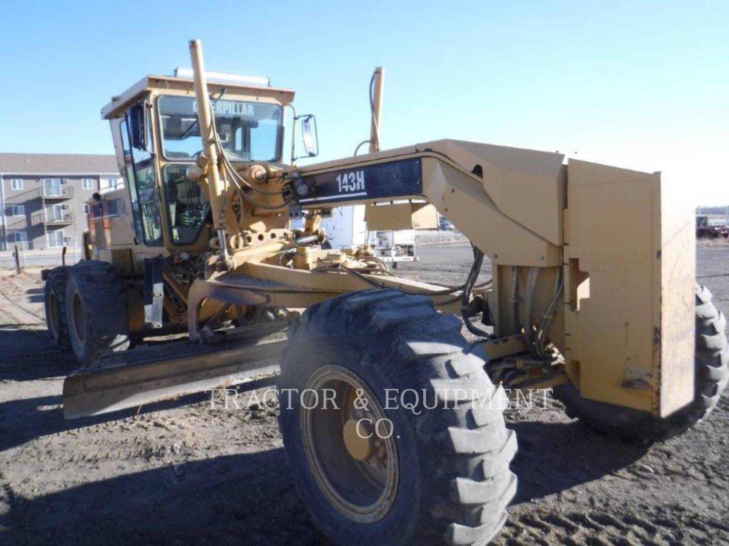 2002 Caterpillar 143H Grader - Road