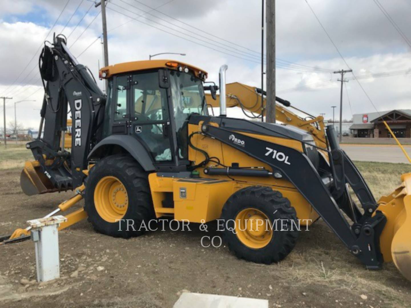 2019 John Deere 710 Tractor Loader Backhoe