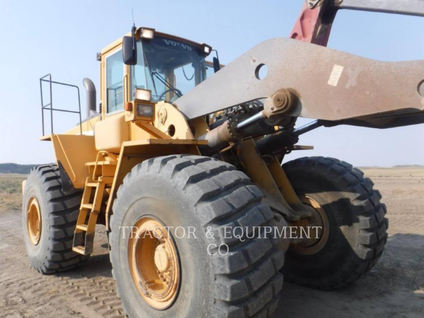 2000 Volvo L220D Wheel Loader