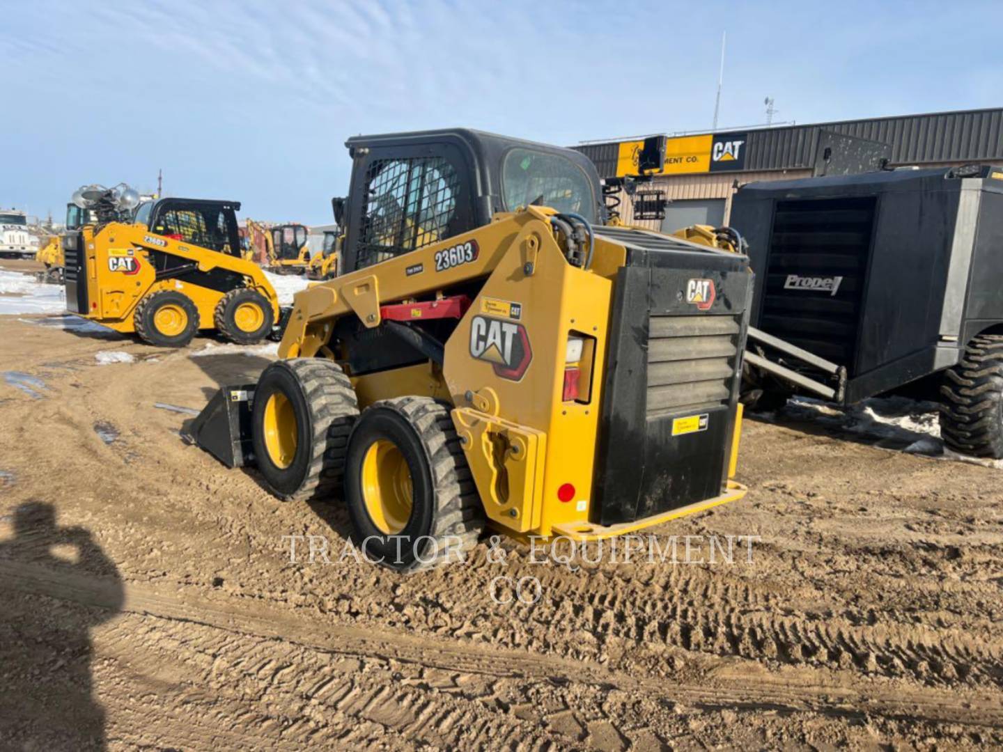 2022 Caterpillar 236D3 H2CB Skid Steer Loader