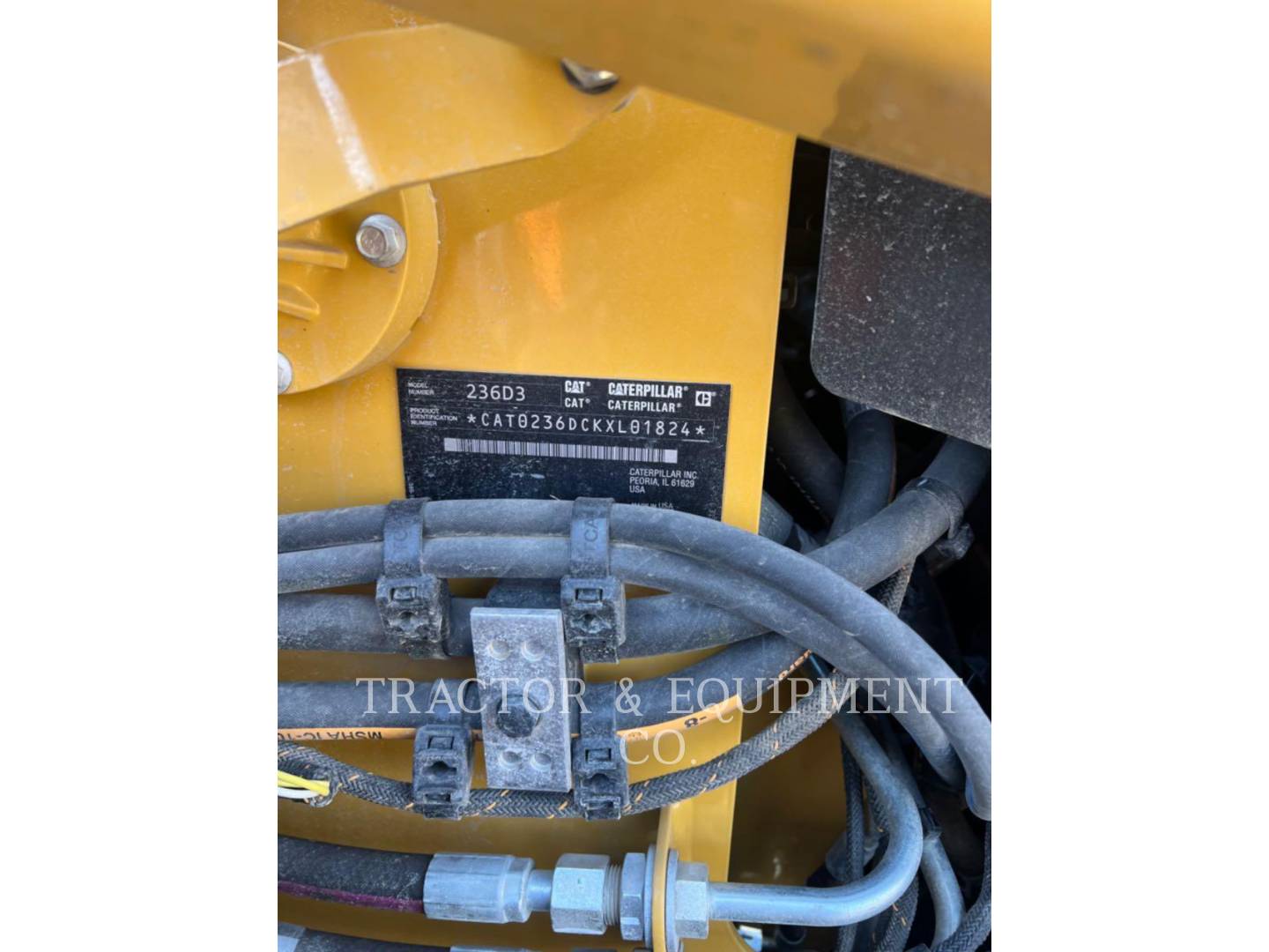 2022 Caterpillar 236D3 H2CB Skid Steer Loader