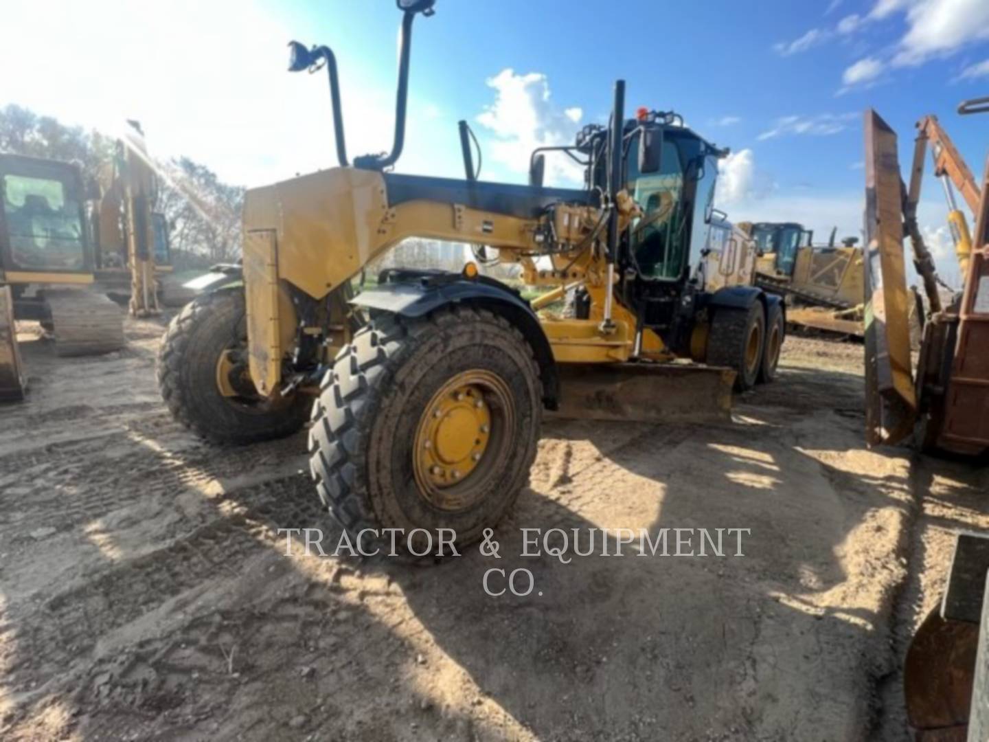 2018 Caterpillar 160M3 AWD Grader - Road