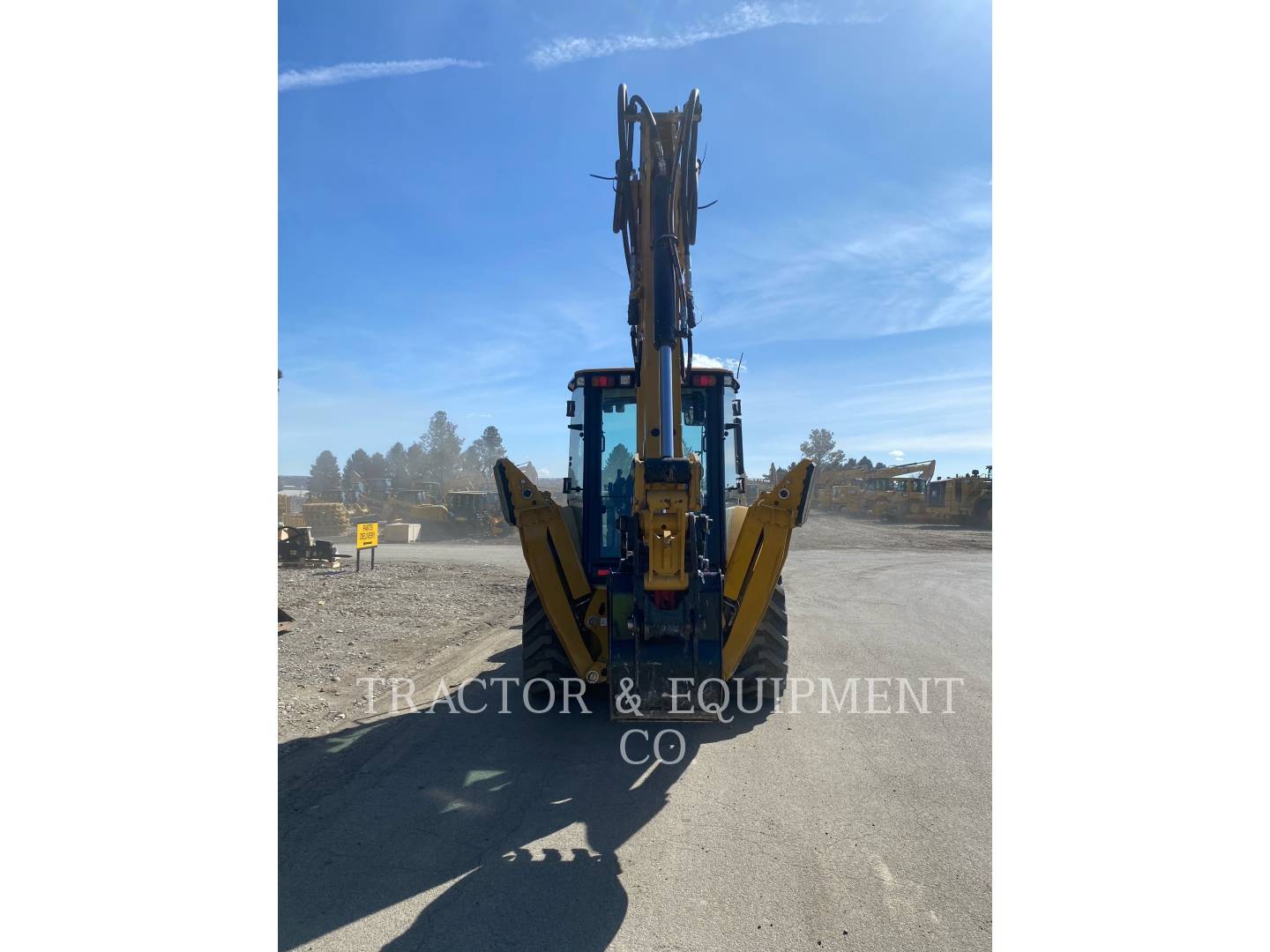 2022 Caterpillar 440 Tractor Loader Backhoe