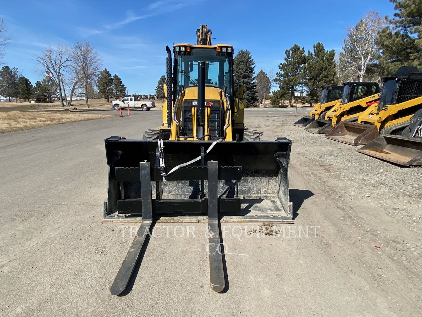 2022 Caterpillar 440 Tractor Loader Backhoe