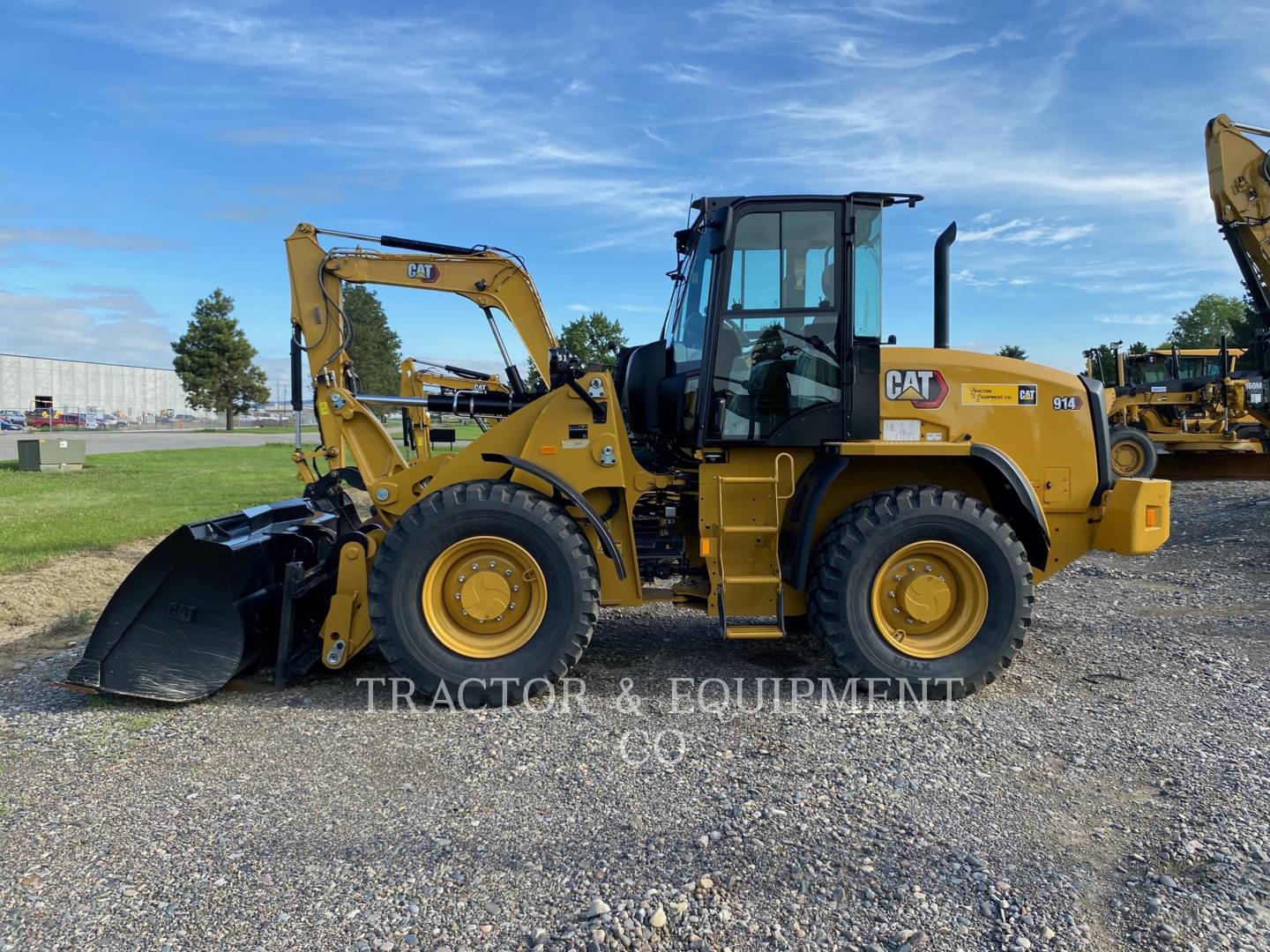 2022 Caterpillar 914 Wheel Loader