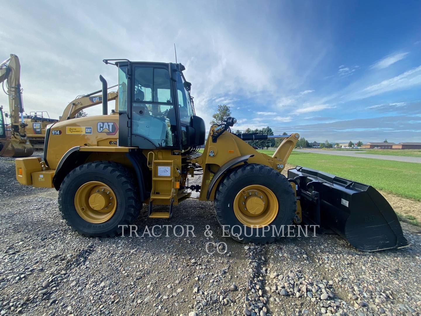 2022 Caterpillar 914 Wheel Loader