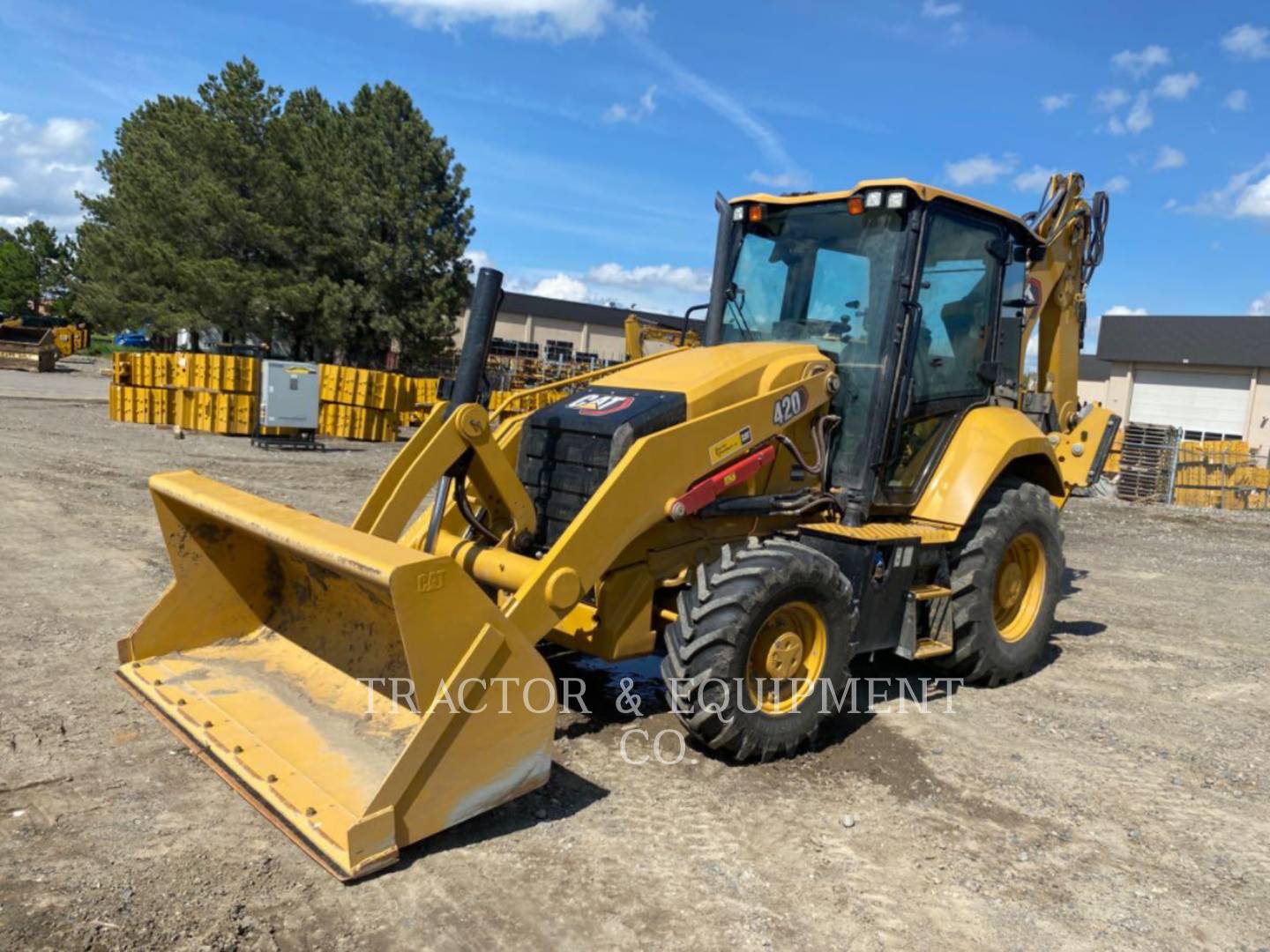 2022 Caterpillar 420 Tractor Loader Backhoe