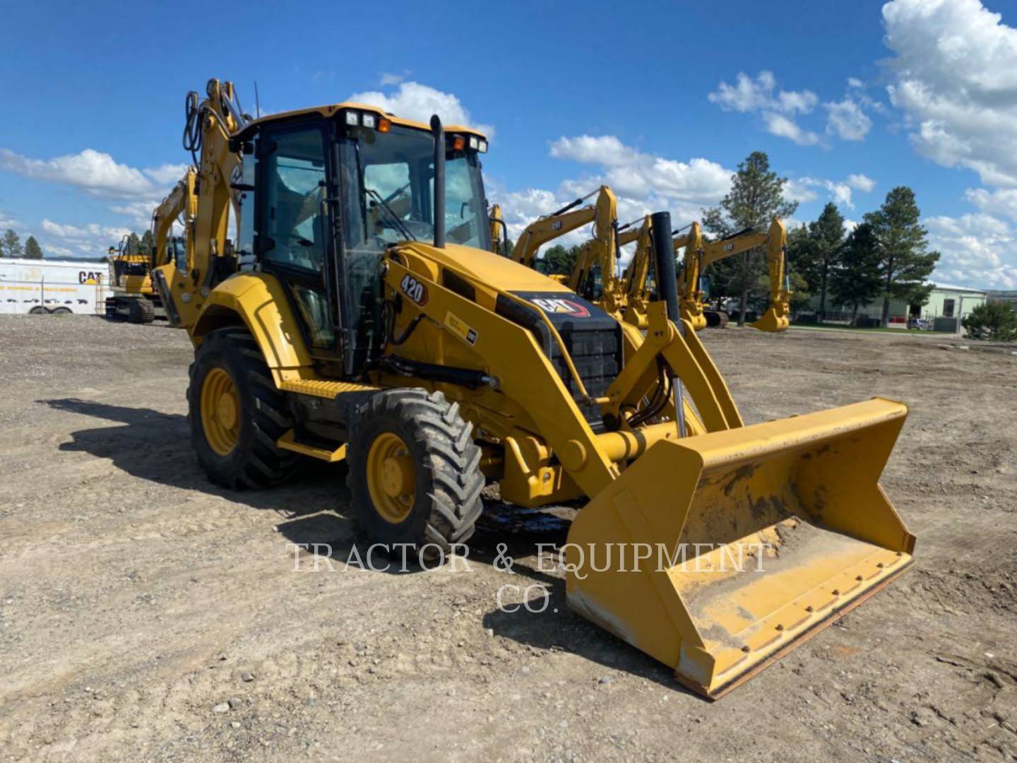 2022 Caterpillar 420 Tractor Loader Backhoe