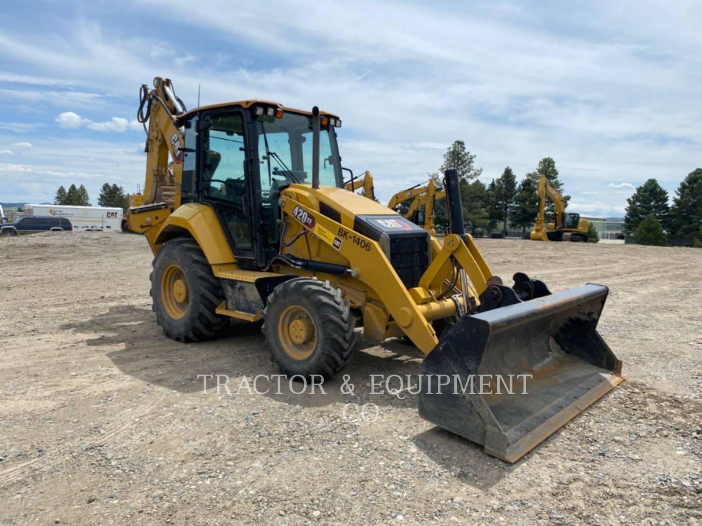 2022 Caterpillar 420XE Tractor Loader Backhoe