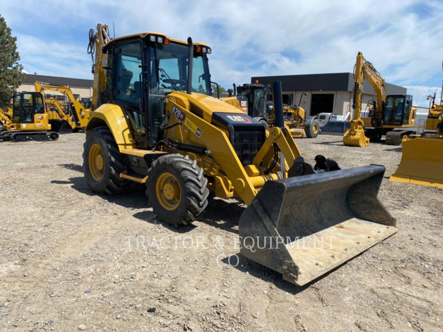 2022 Caterpillar 420XE Tractor Loader Backhoe