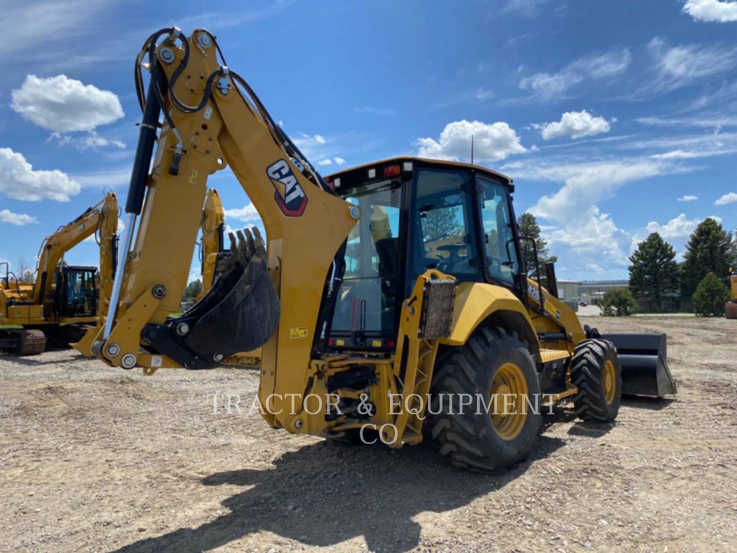 2022 Caterpillar 420XE Tractor Loader Backhoe