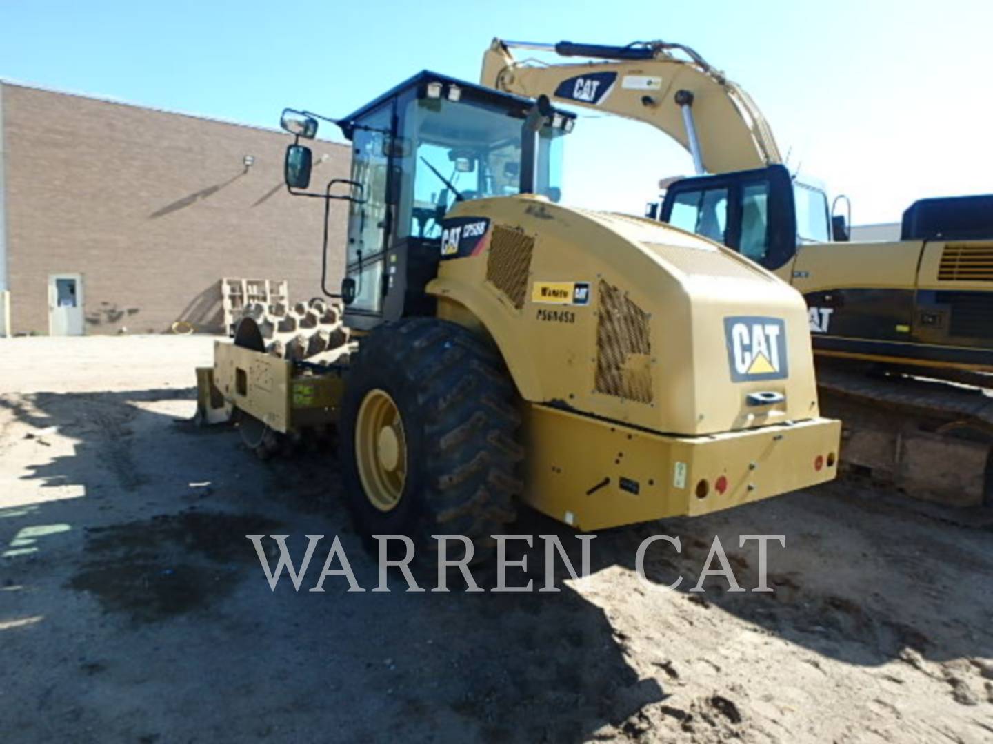 2018 Caterpillar CP56B Paver