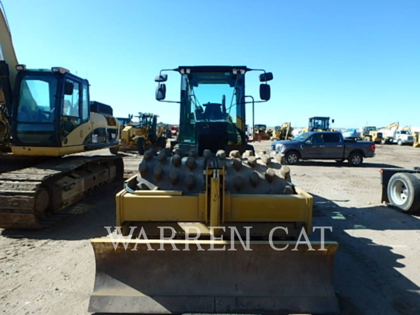 2018 Caterpillar CP56B Paver