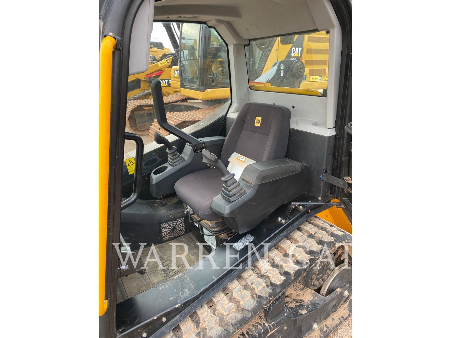 2019 JCB 215 Tractor Loader Backhoe