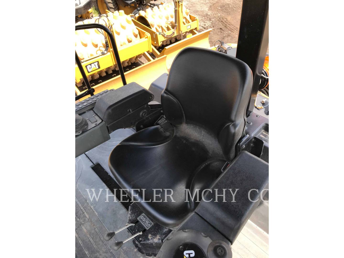 2017 Caterpillar CB66B Vibratory Double