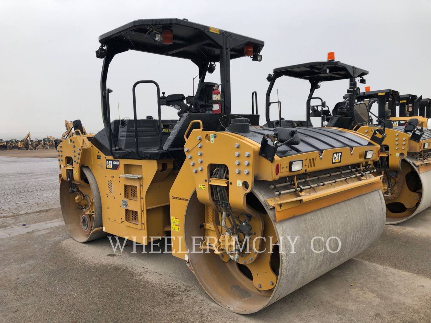 2018 Caterpillar CB66B CW Vibratory Double