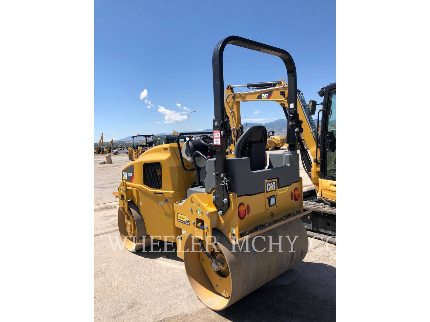 2017 Caterpillar CB34B Vibratory Double