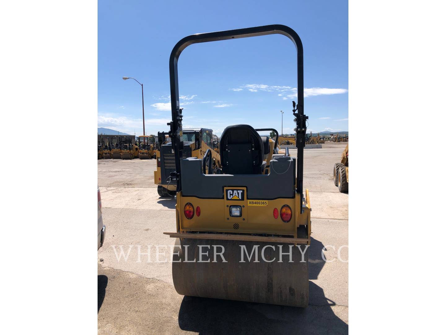 2017 Caterpillar CB34B Vibratory Double