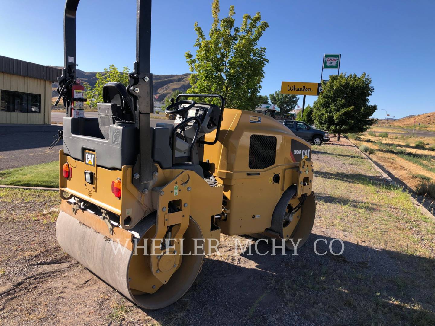 2018 Caterpillar CB34B Vibratory Double