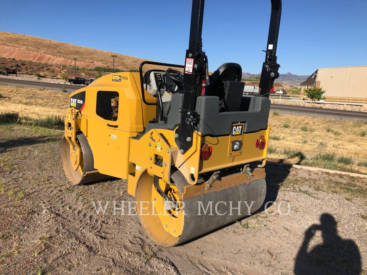 2018 Caterpillar CB34B Vibratory Double