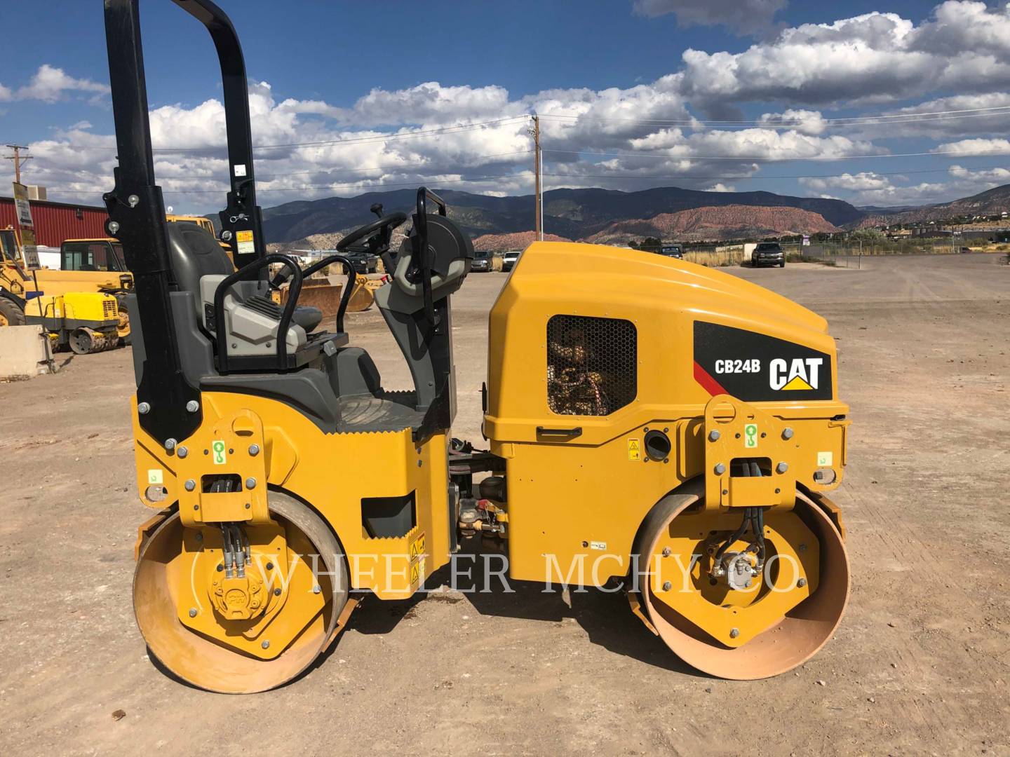 2018 Caterpillar CB24B Vibratory Double