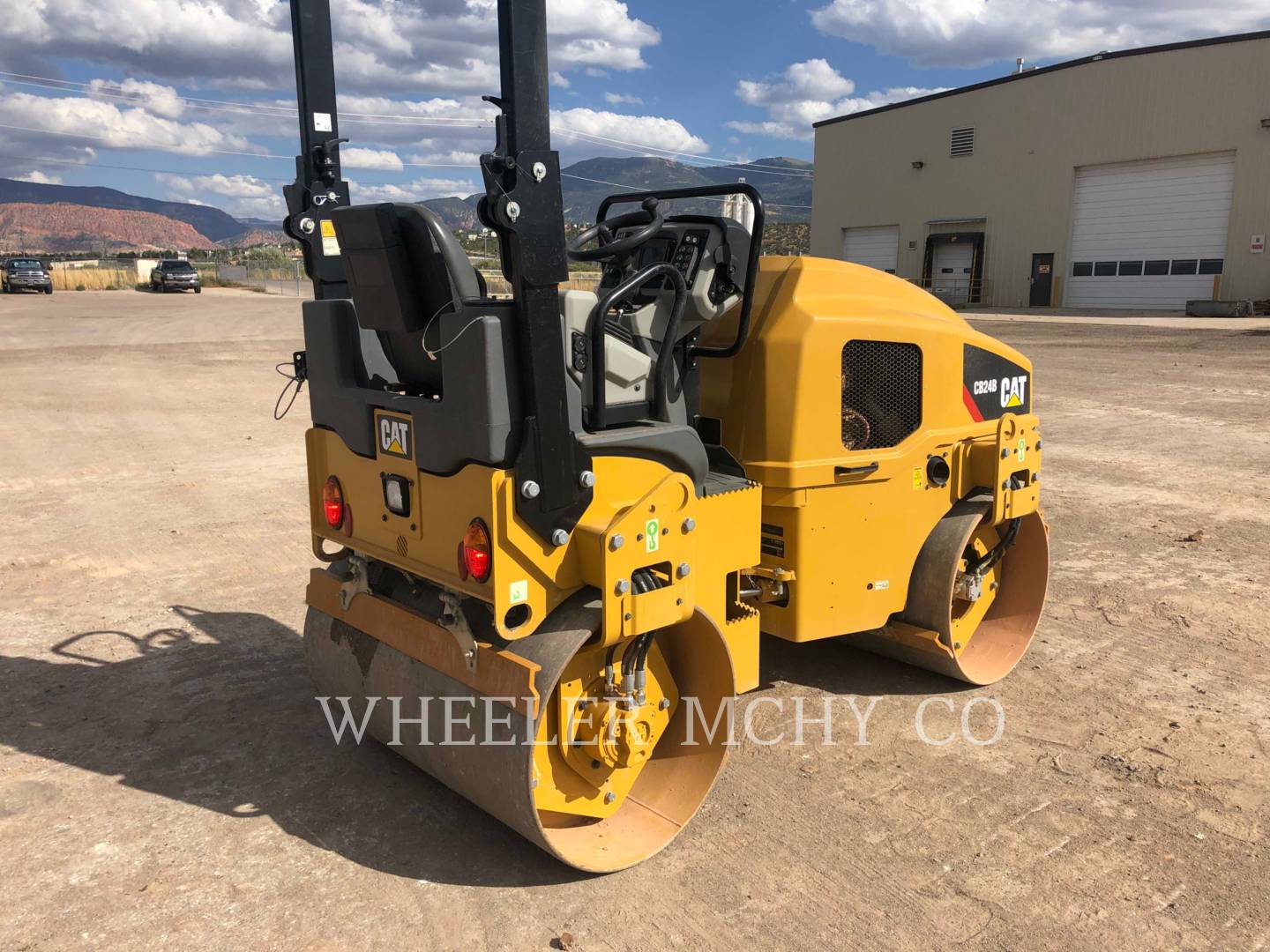 2018 Caterpillar CB24B Vibratory Double