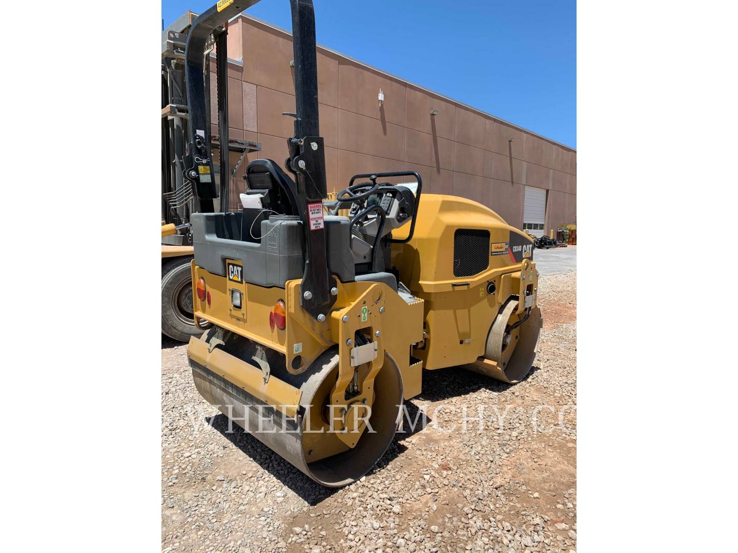 2015 Caterpillar CB34B Vibratory Double