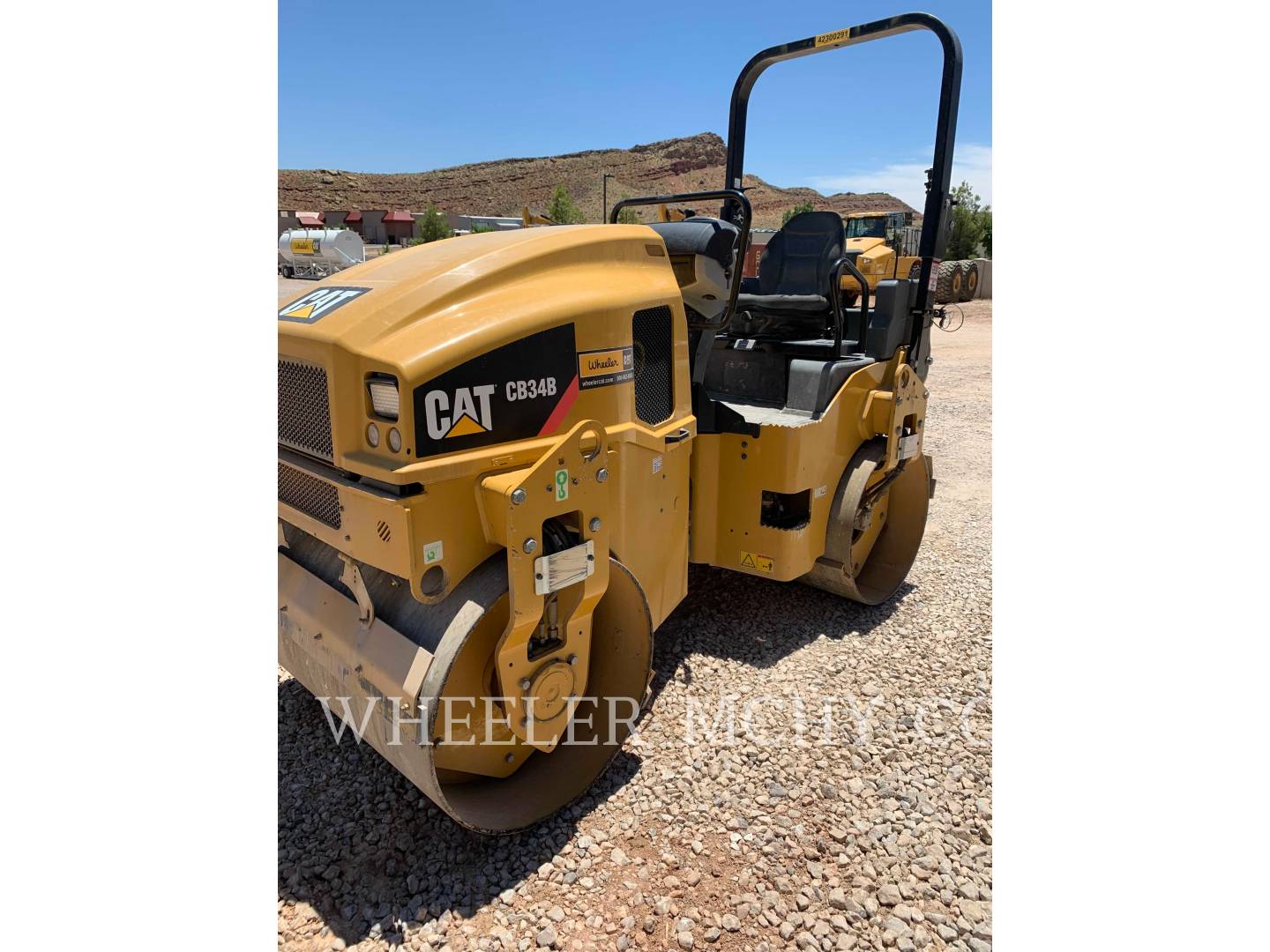 2015 Caterpillar CB34B Vibratory Double